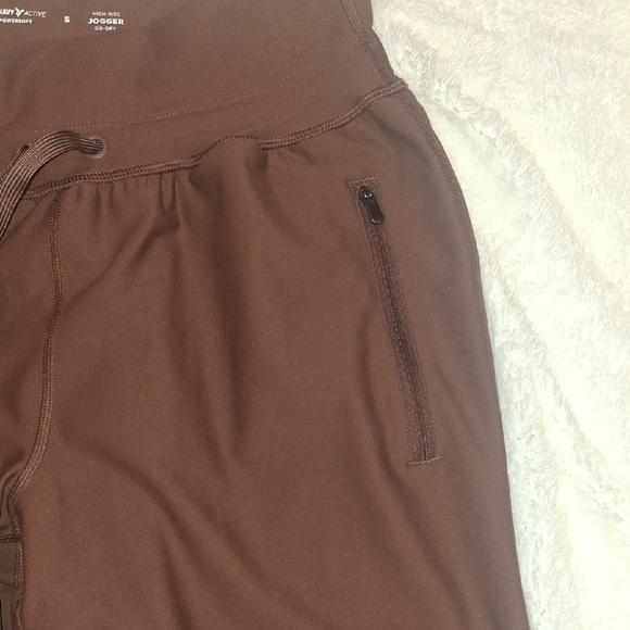 Old Navy Active Brown High-Rise Joggers - Picture 4 of 6